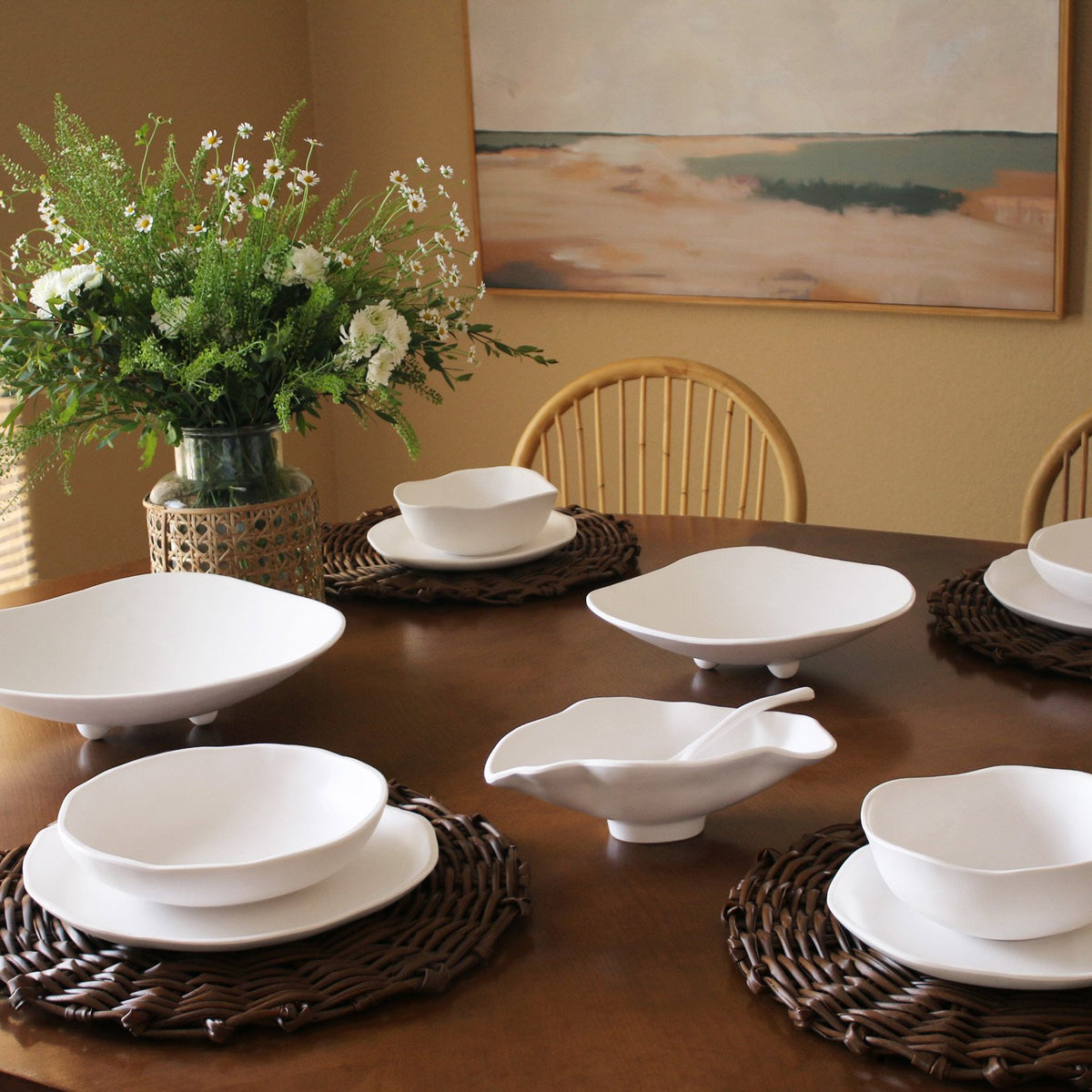 VIDA Havana Small Oval Bowl with Spoon in White Melamine