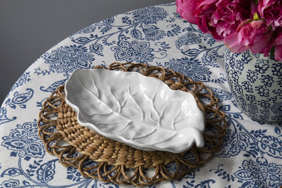 VIDA Lettuce Medium Leaf Platter in White Melamine