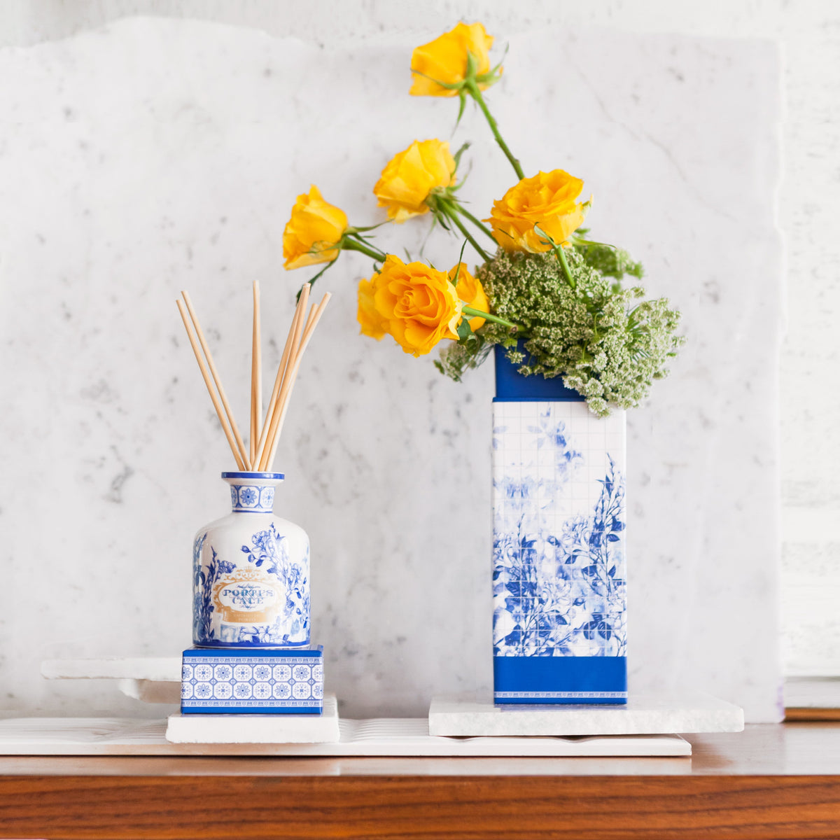 Portus Cale Luxury Gold & Blue Ceramic Diffuser Set | Vase & Refill Oil | Pink Pepper & Jasmine