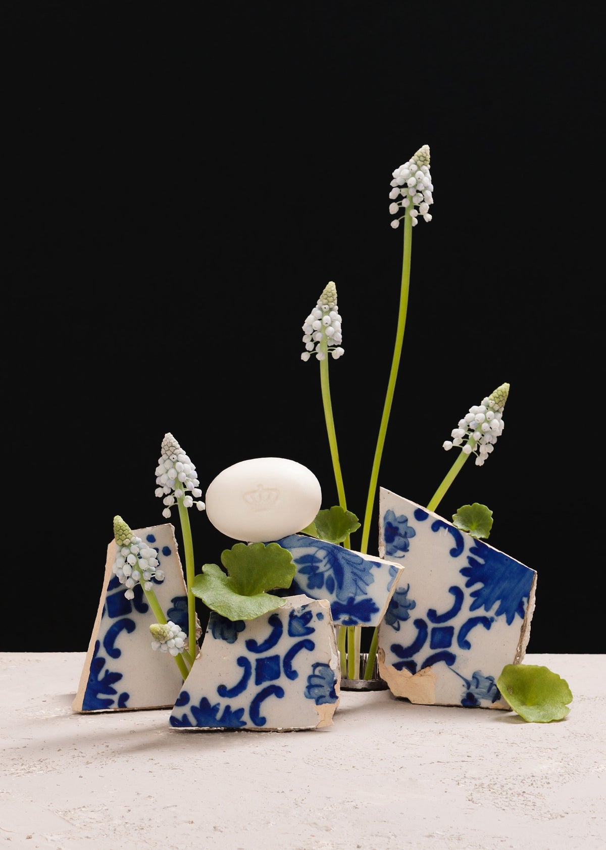 Portus Cale Luxury Gold & Blue Ceramic Diffuser Set | Vase & Refill Oil | Pink Pepper & Jasmine