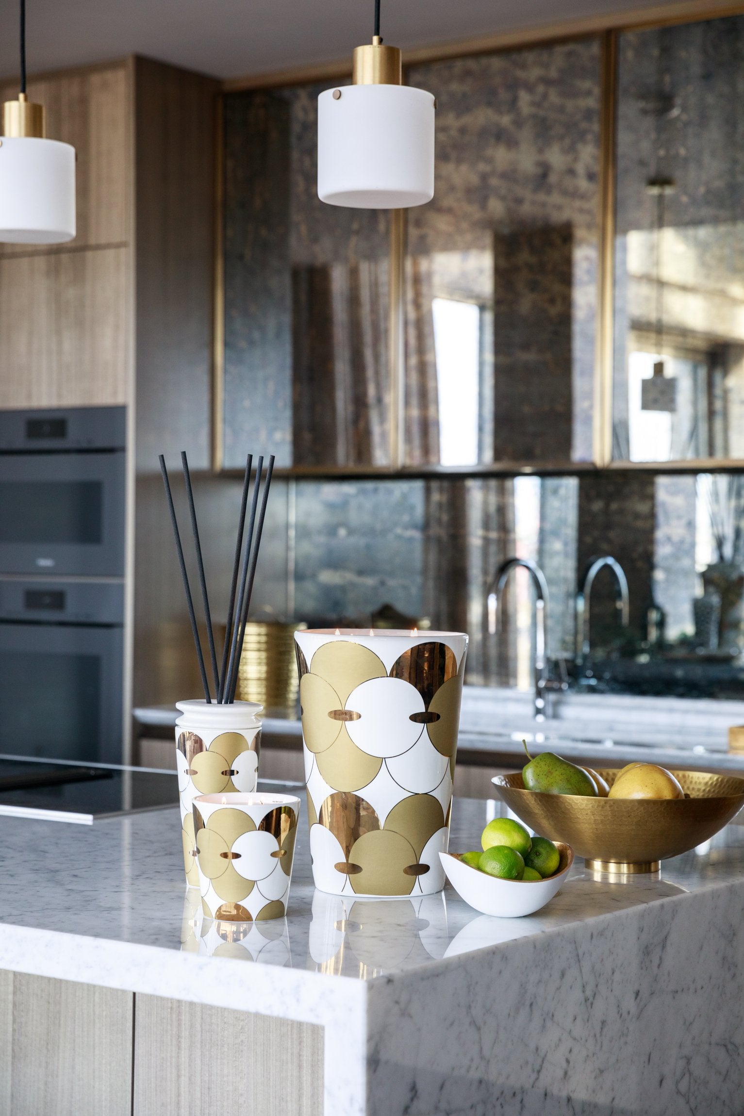 Elegant Ilum 3-wick candle – natural wax, made in Ireland, desert-inspired design