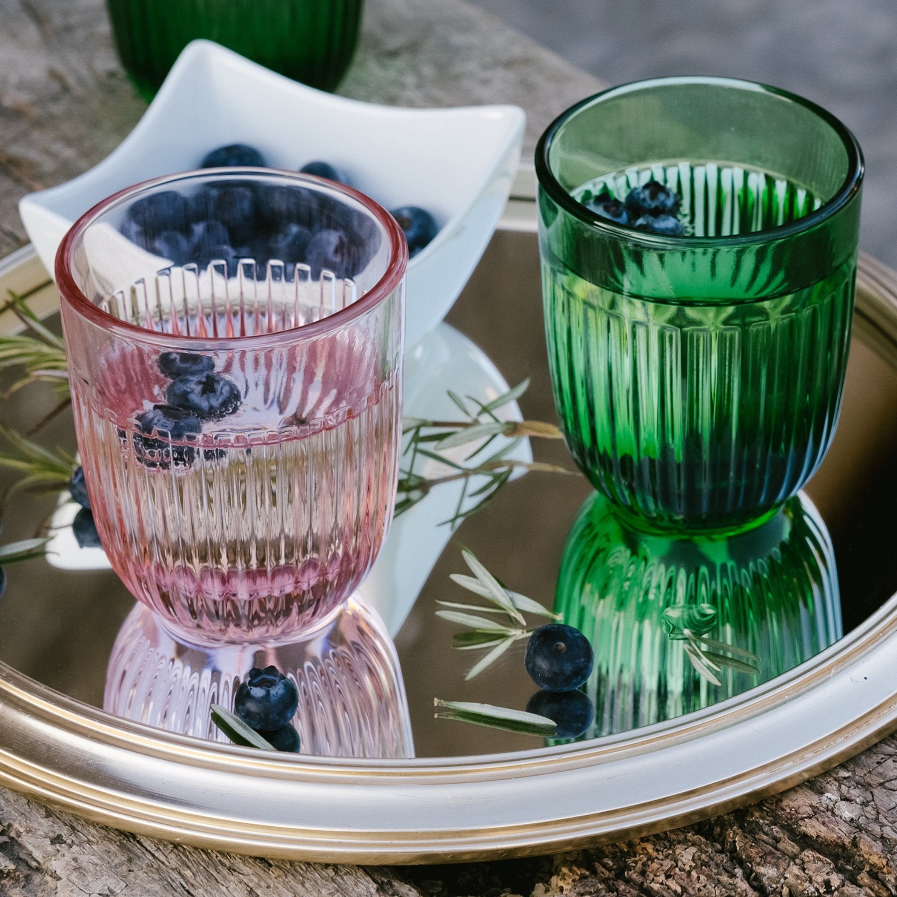 La Rochère Ouessant ribbed tumbler rose color close-up