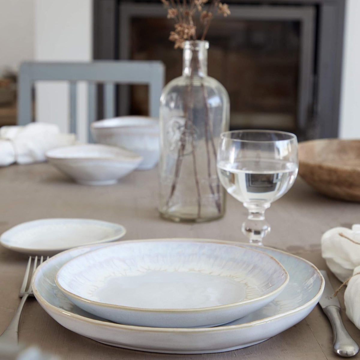 Costa Nova Ceramic Stoneware 5-Piece Place Setting Service for 1 - Brisa Collection, Sal | Microwave & Dishwasher Safe Dinnerware Set | Food Safe Glazing | Restaurant Quality Tableware