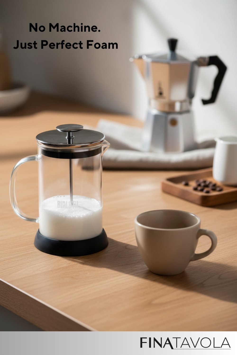 Bialetti Manual Glass Milk Frother – Easy Foam Maker for Coffee & Lattes