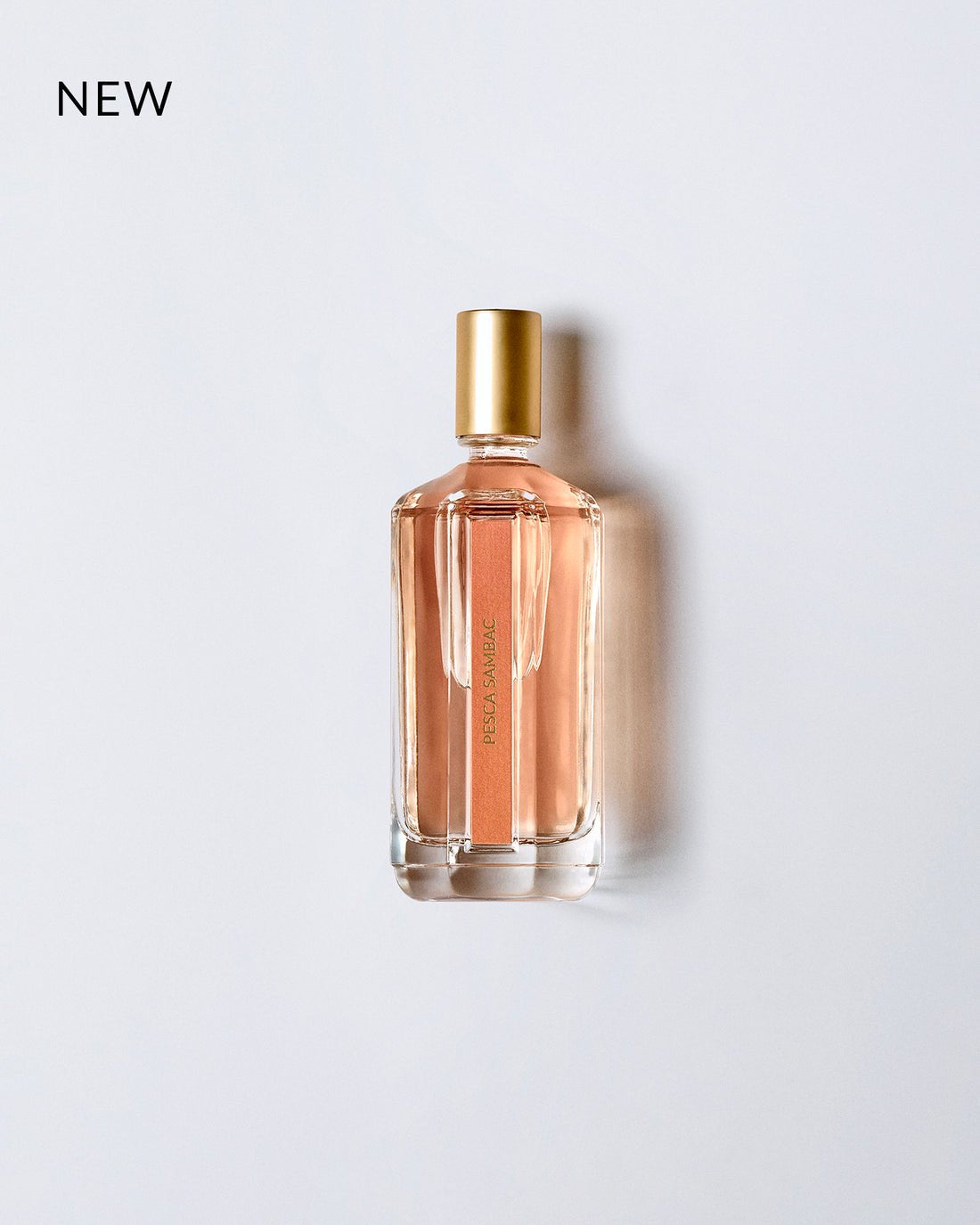 Erbario Toscano Pesca Sambac spray bottle with gold cap detail