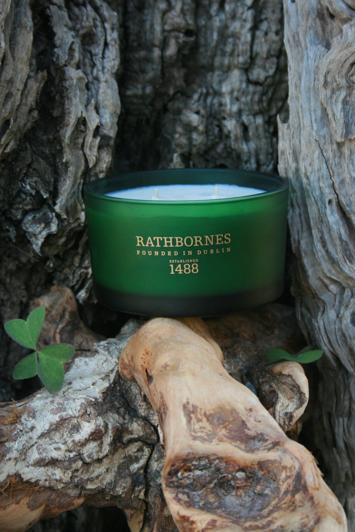 Rathbornes Dublin Retreat Musk, Black Ebony & Amber Scented Candle