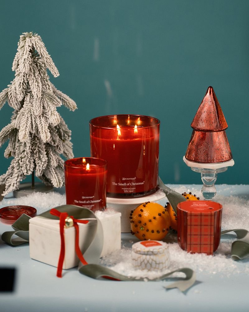Aromatique The Smell of Christmas - Statement Foundry Glass Candle - 48 oz