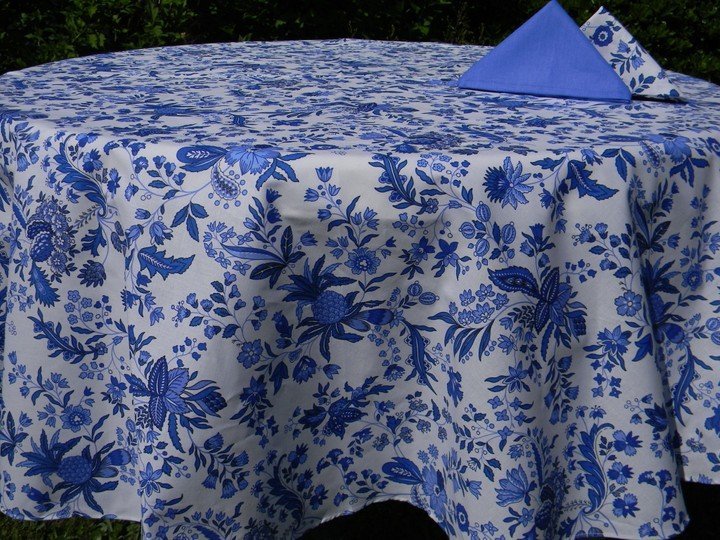 Le Cluny Versailles Blue Provençal Tablecloth – Stain-Resistant Coated Cotton | Sizes Available