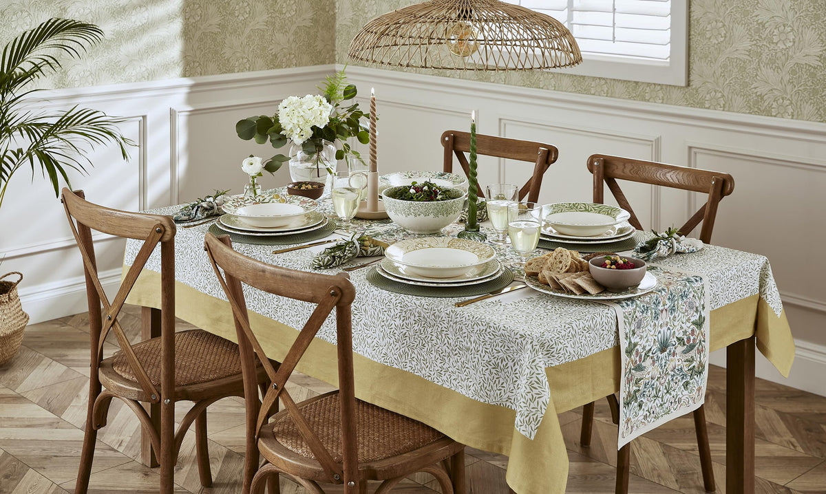 Morris and Co Luncheon Plate | Set of 4 assorted Colors Plates for Dinner, Salad and Appetizers | 9-Inch Plates Made of Earthenware | Serving Plate | Dishwasher Safe | Made in England