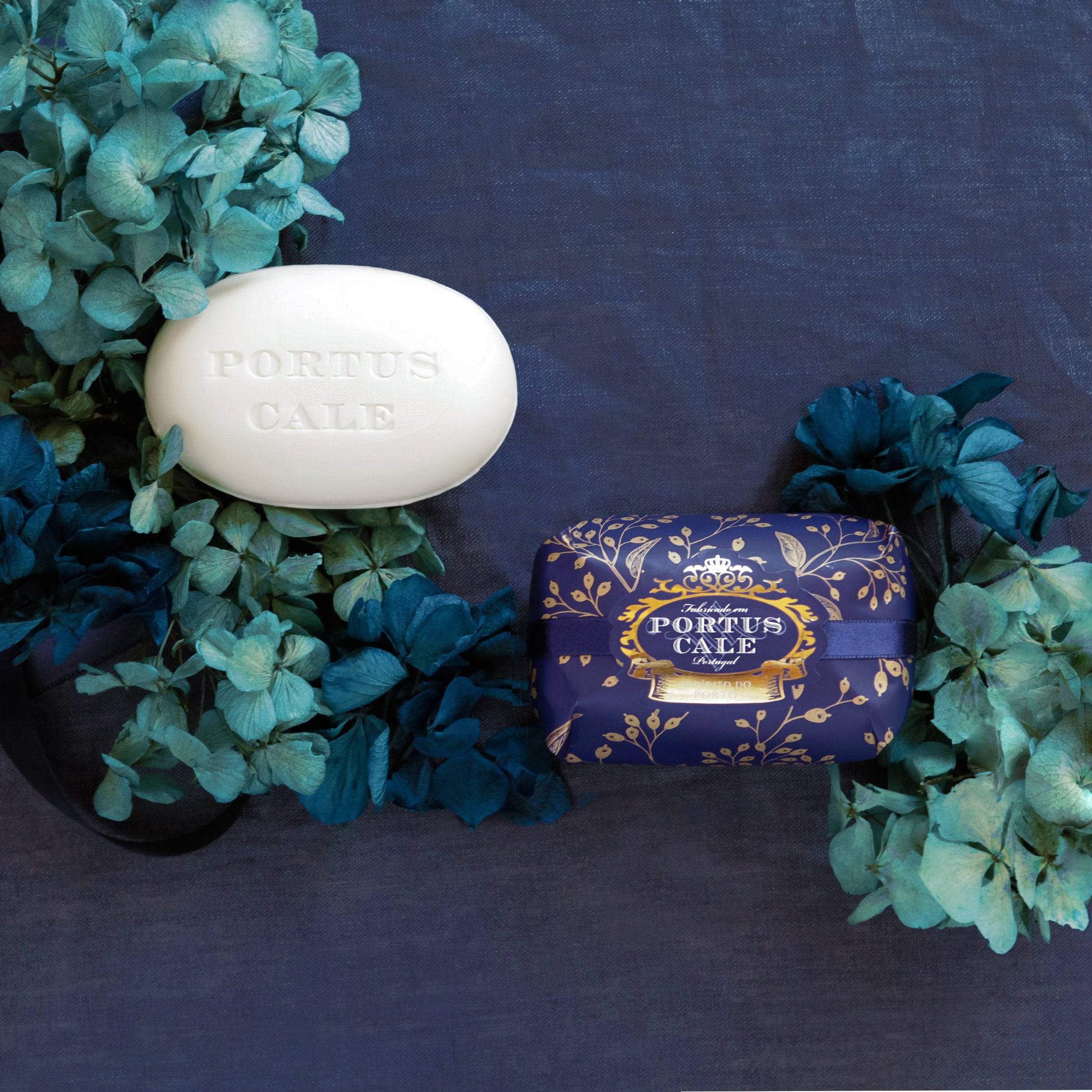 Portus Cale Festive Blue Bar Soaps Gift Set of 3 | Fir, Cedar & Rosemary