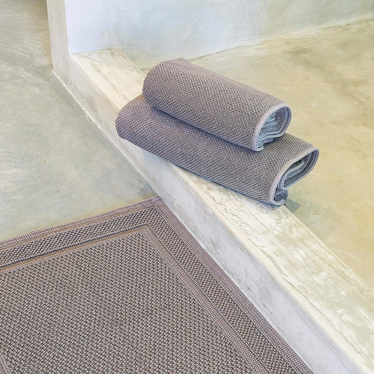 Graccioza Long Double Loop Towel Collection | Silver