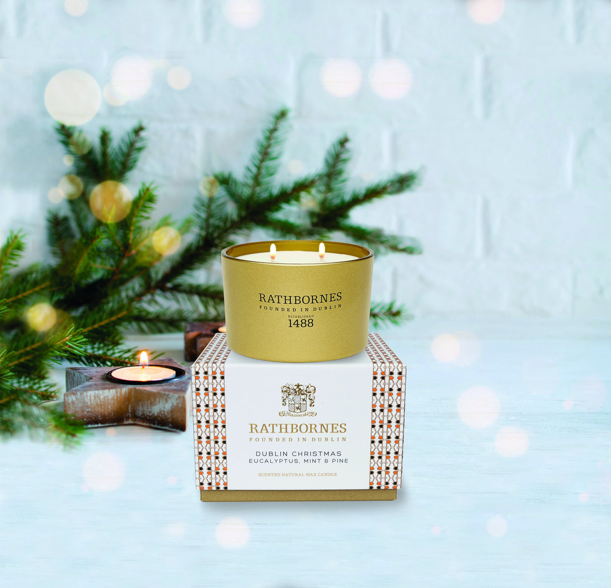 Rathbornes Dublin Christmas Scented Luxury Candle 390g | Natural Wax Clean-Burn Holyday Festive Celebration Fragrances of Eucalyptus Cinnamon Mint Orange Spices and Woody Scents Candle