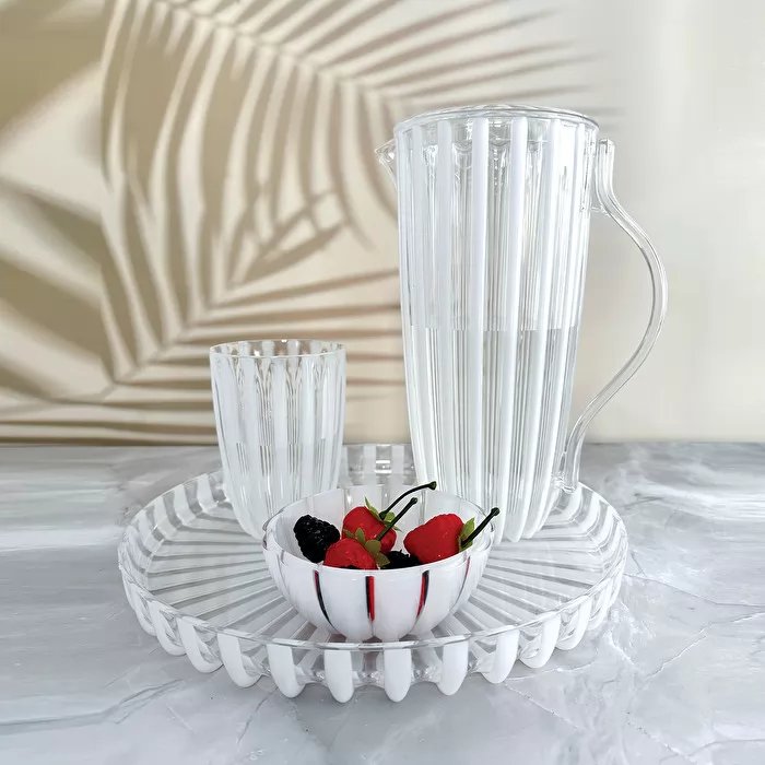 Dolcevita Outdoor Pitcher With Lid | Mother of Pearl