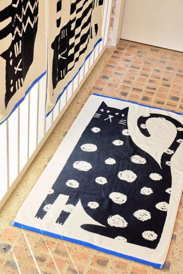 Donna Wilson Lazy Cat Towel | 4 Sizes Available | Fina Tavola