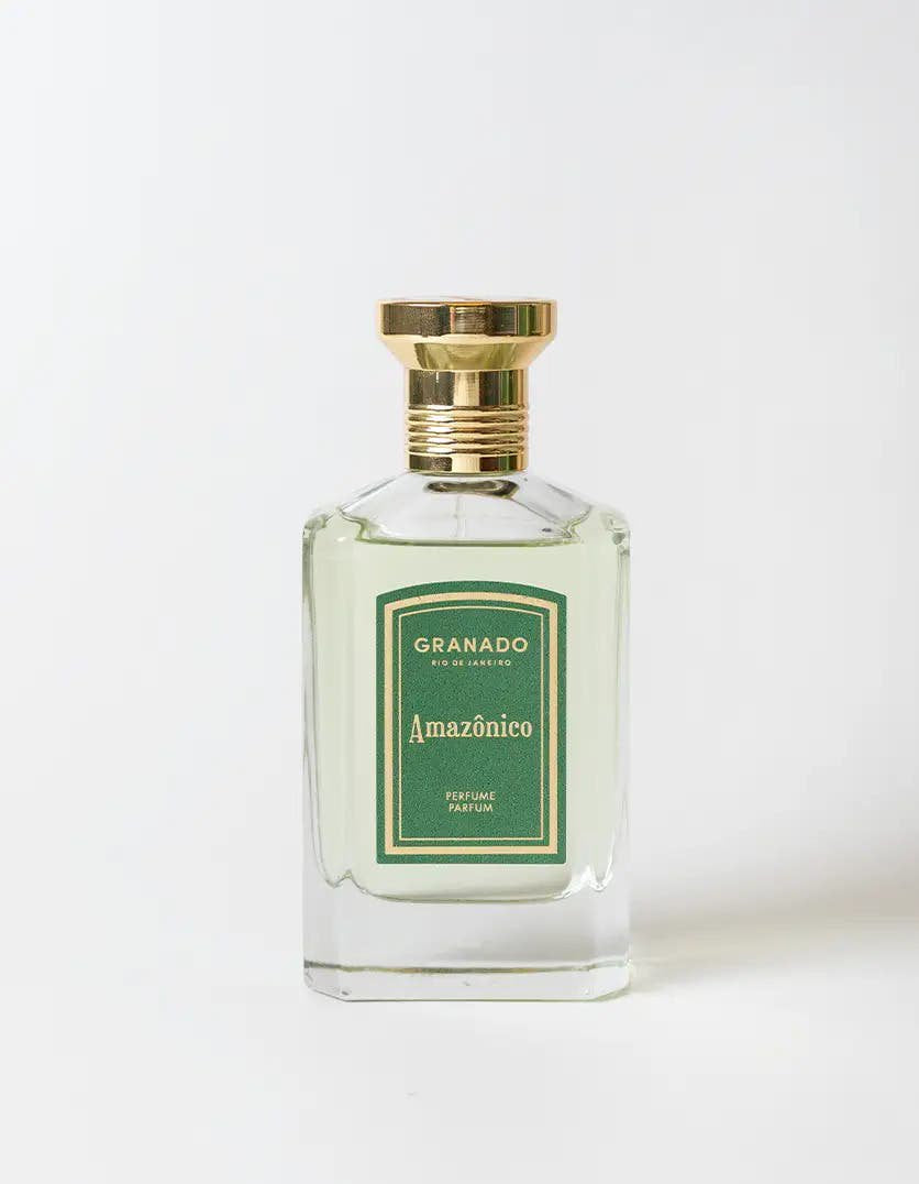 Granado Amazônico bottle close-up, woody floral musk fragrance
