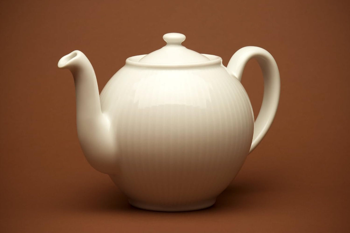 Pillivuyt Plisse Teapot, Large
