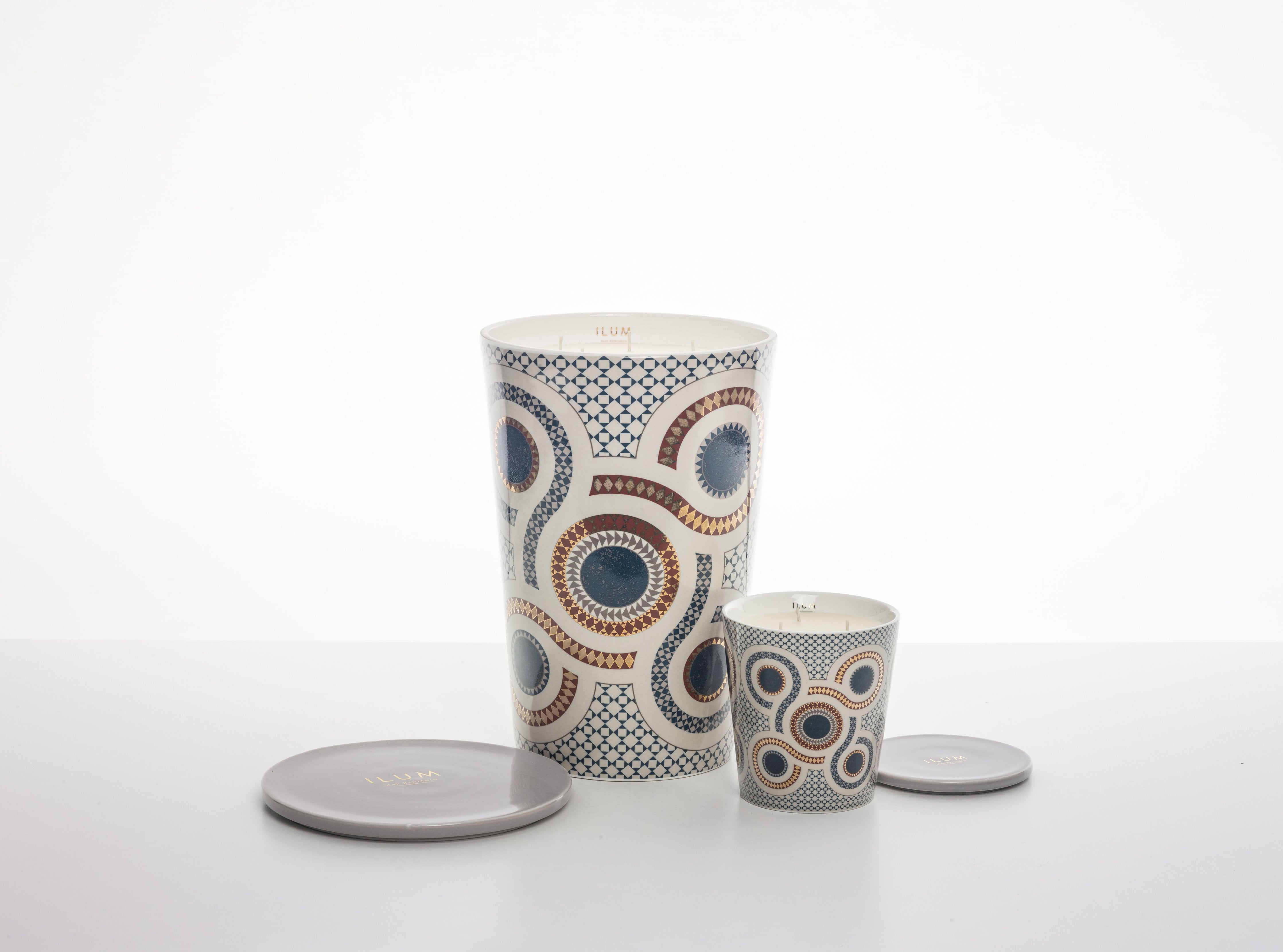 Hand-poured Ilum Basilica candle – Italian-inspired mosaic pattern and warm fragrance