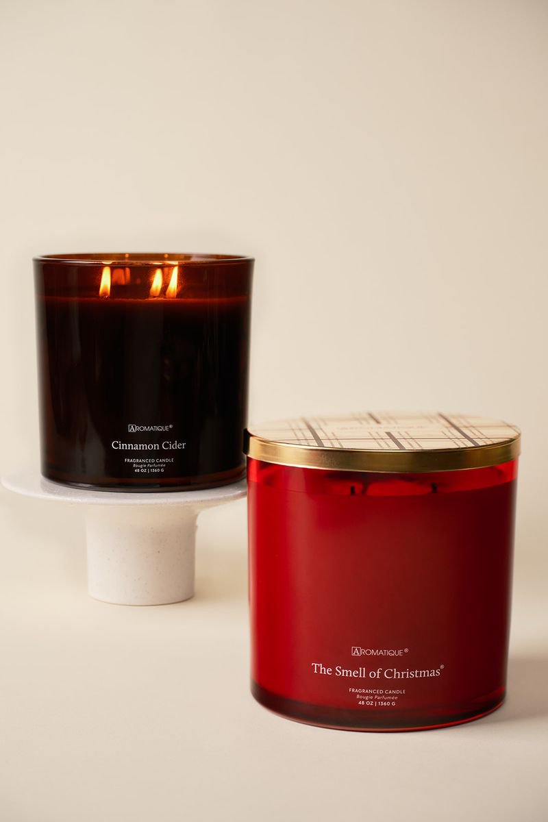 Aromatique The Smell of Christmas - Statement Foundry Glass Candle - 48 oz