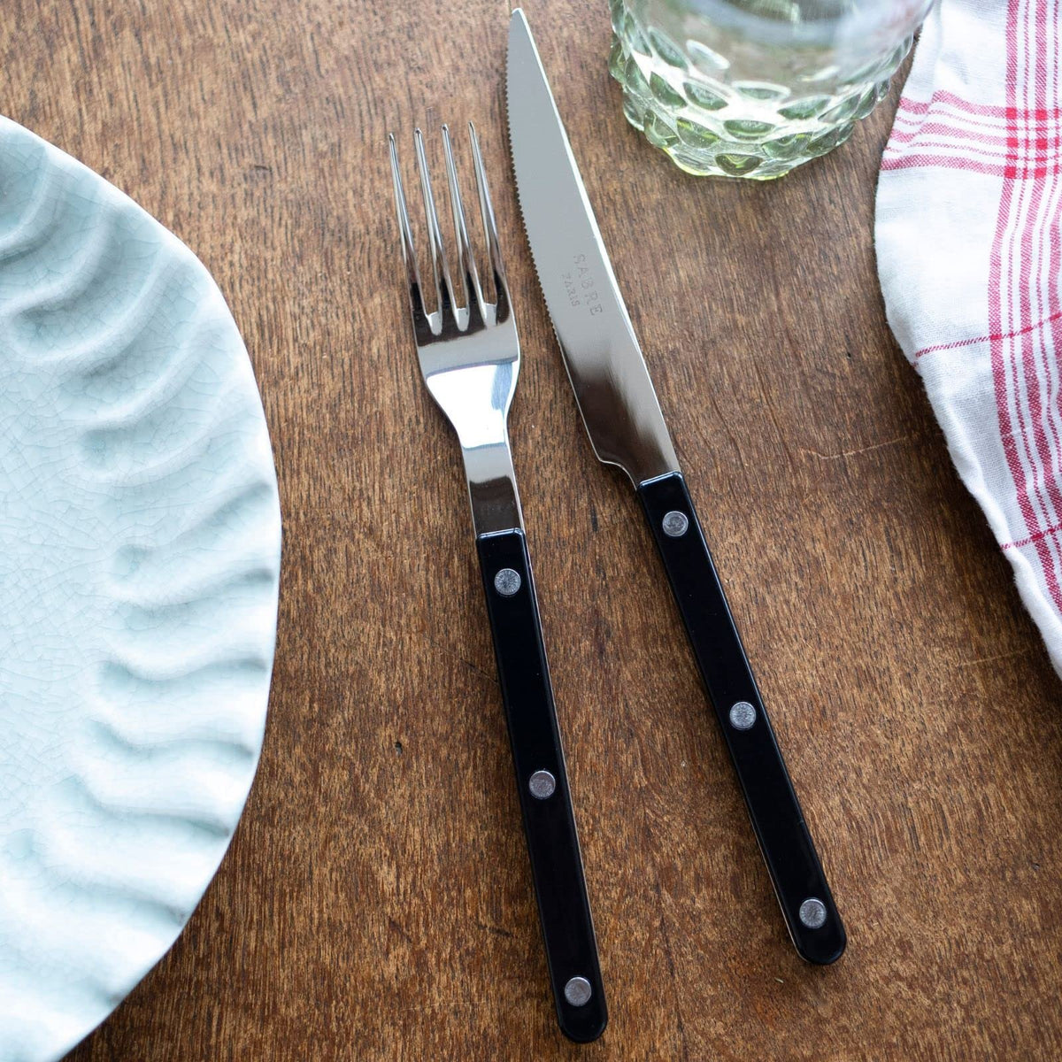SABRE PARIS - 20-Piece Flatware Set for 4 Green Fern  - Bistrot Collection - Knife, Fork, Soup Spoon, Teaspoon & Dessert Fork - Stainless Steel & Nylon - Dishwasher Safe - Green Fern - Shiny Finish