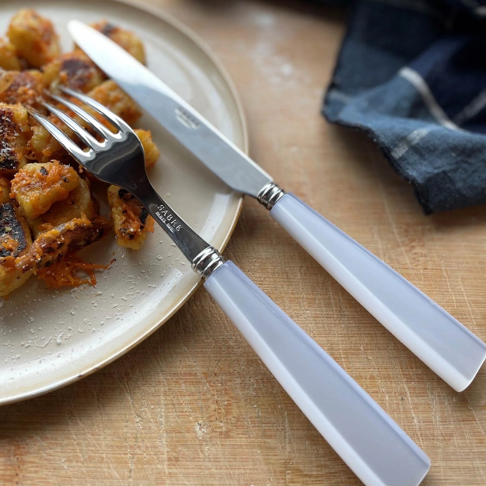 Retro Inspired Flatware White Natura Icône