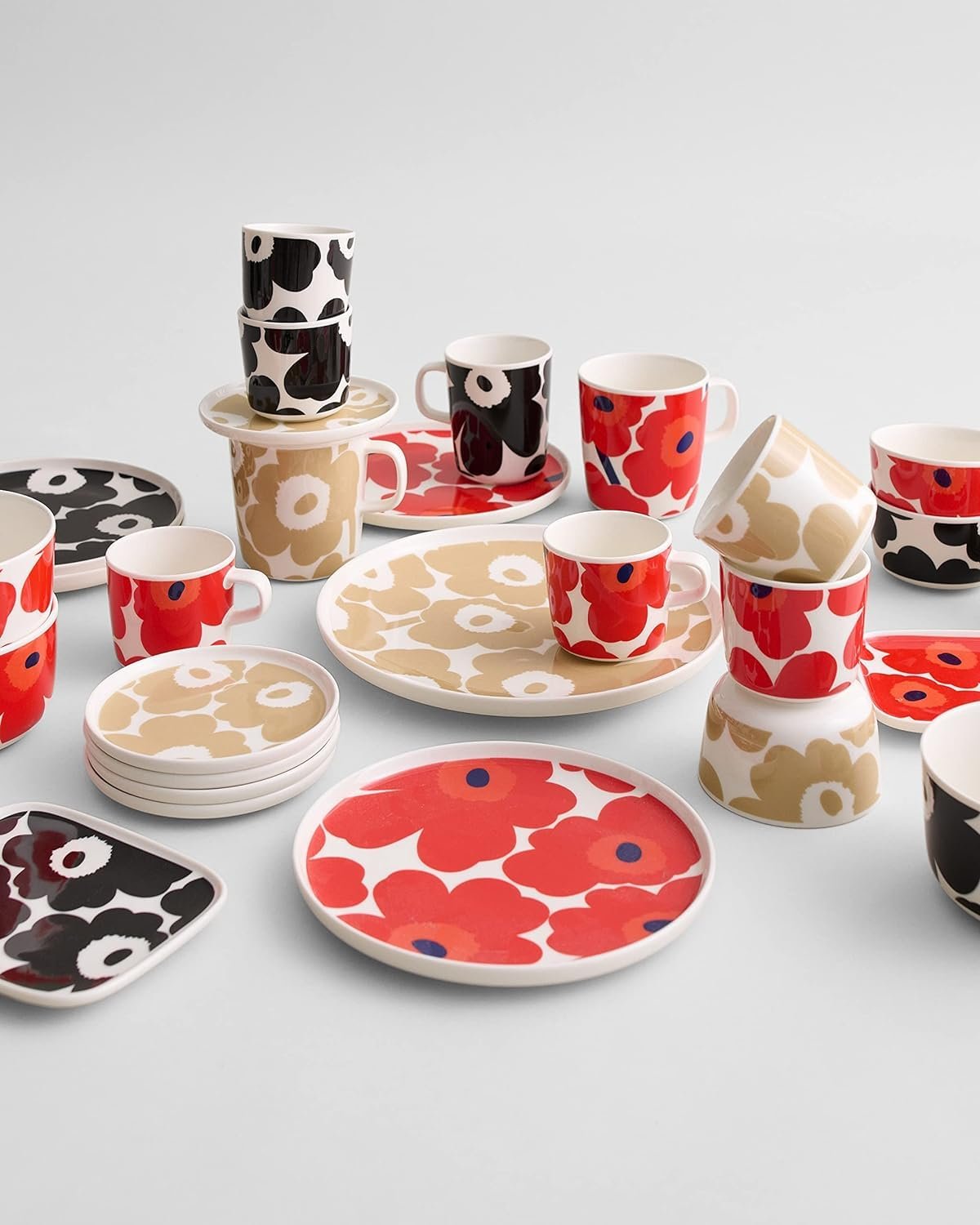 Marimekko Women's Oiva/Unikko Large Mug White/Bungundy/Red 13.5floz