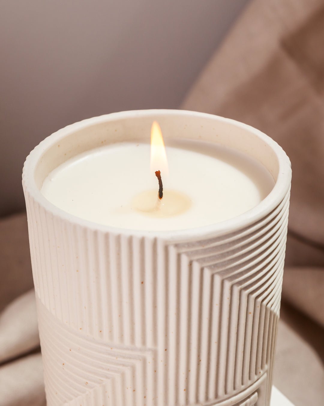 Portus Cale Hajjar Blanc  Scented Candle 210g Woody and Oriental Fragrance Handcrafted Vessel