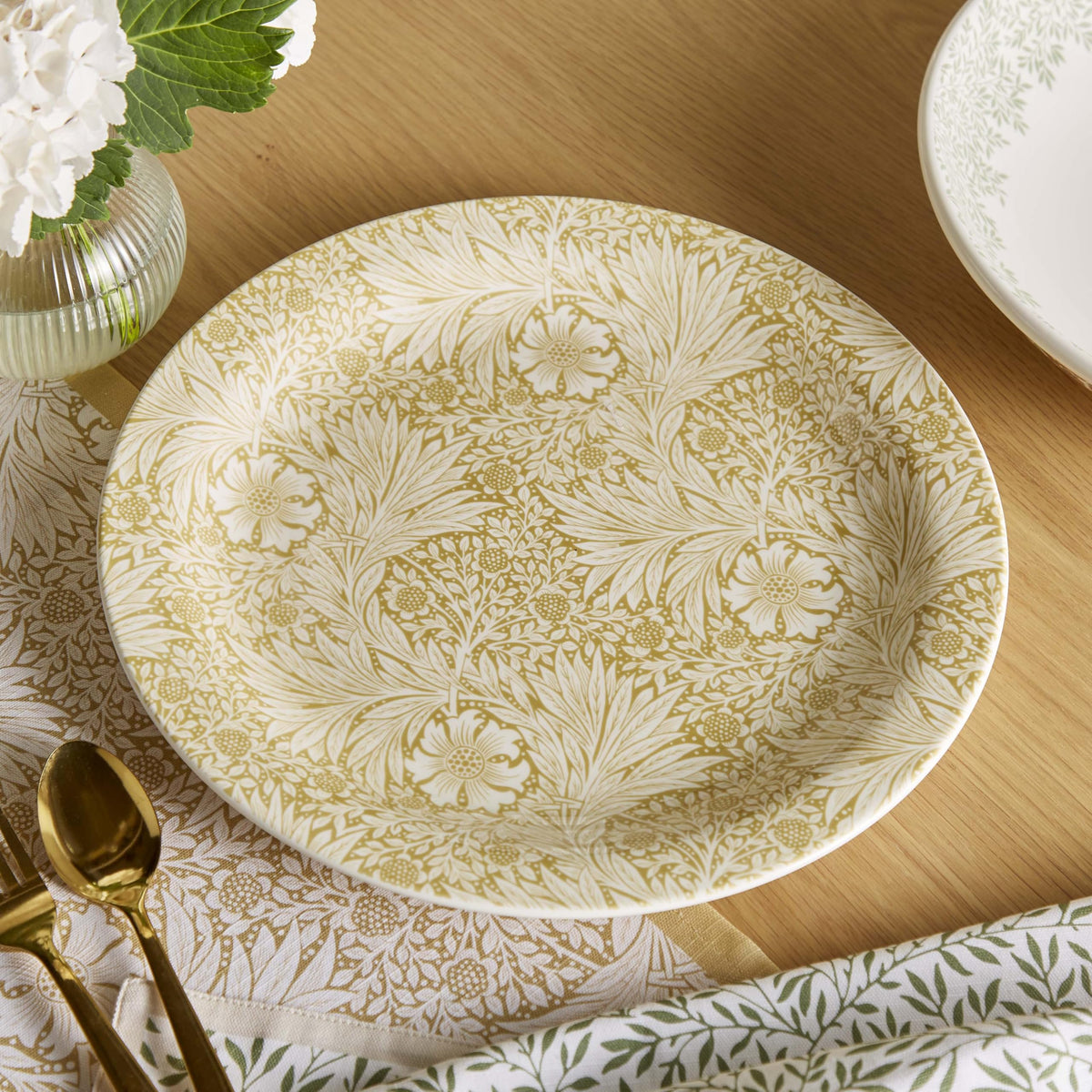 Spode Morris & Co 13" Marigold Platter
