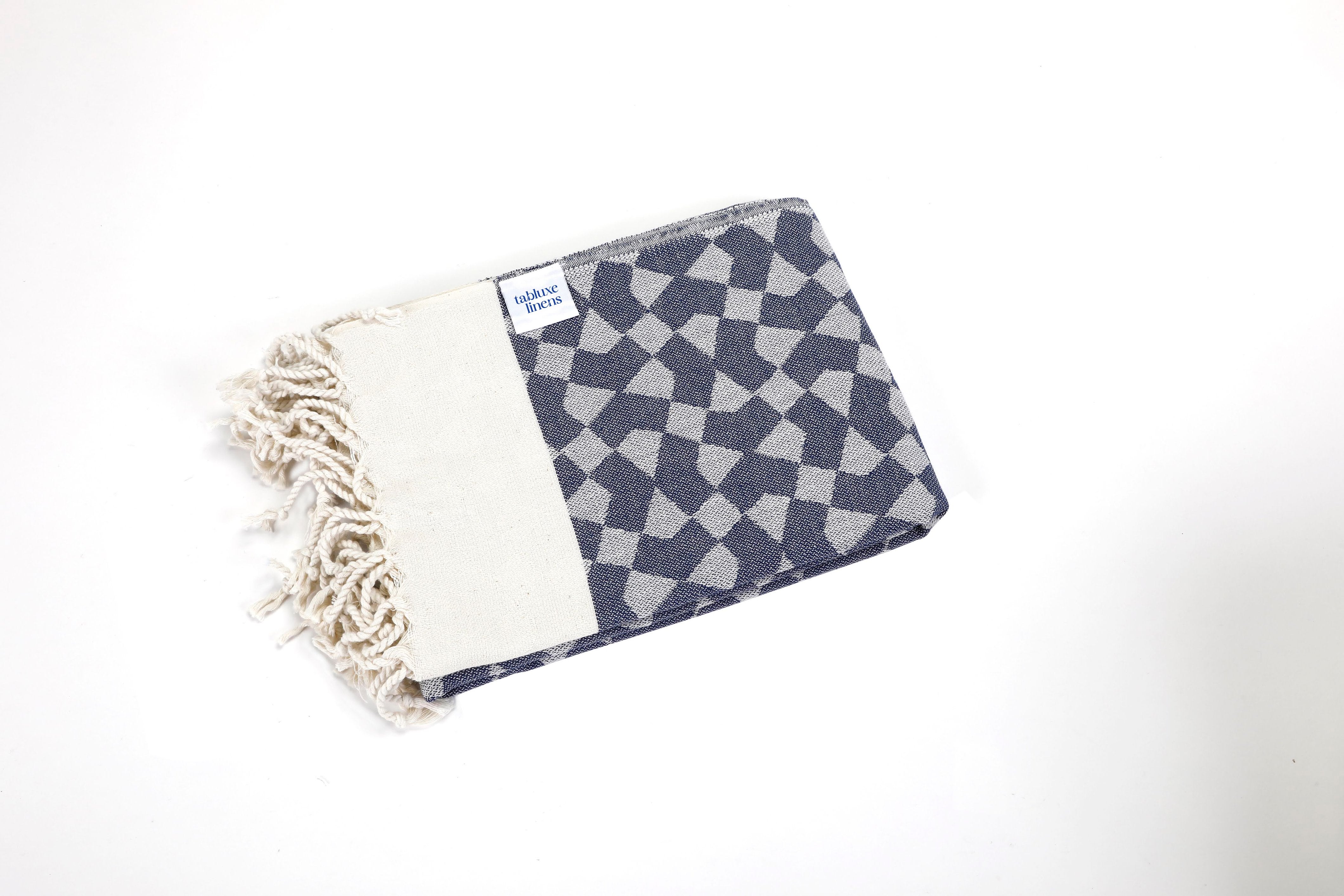 Soft and lightweight Turkish towel ideal for beach days, pool lounging, or cozy home moments