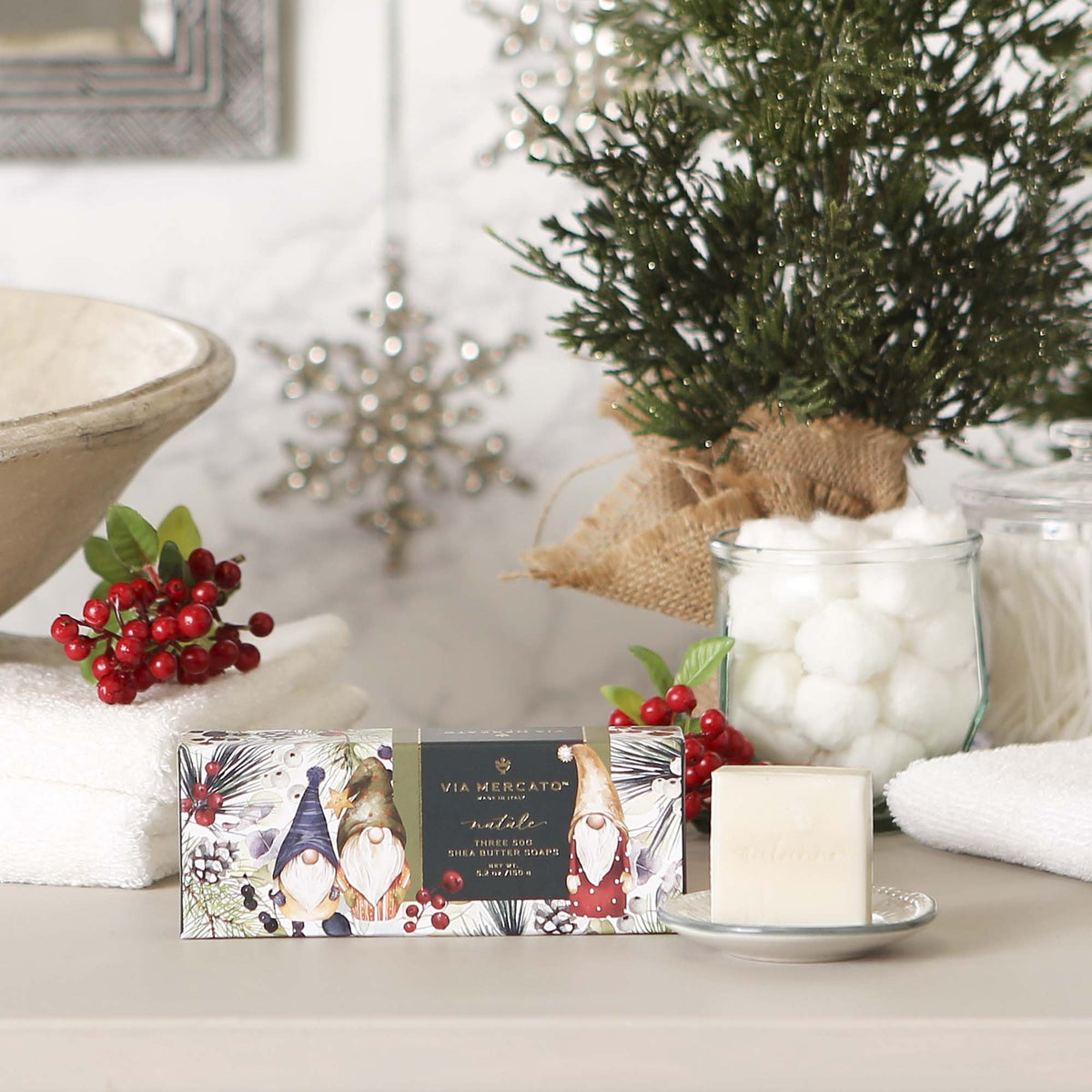 Via Mercato Natale three shea butter holiday soap bars gift set gnome holiday packaging Italy