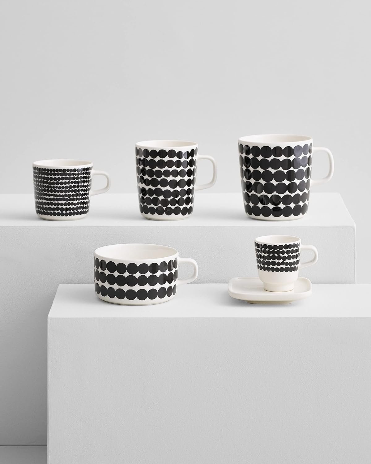 Unikko Oiva Räsymatto Stoneware X-Large Mug | Black & White