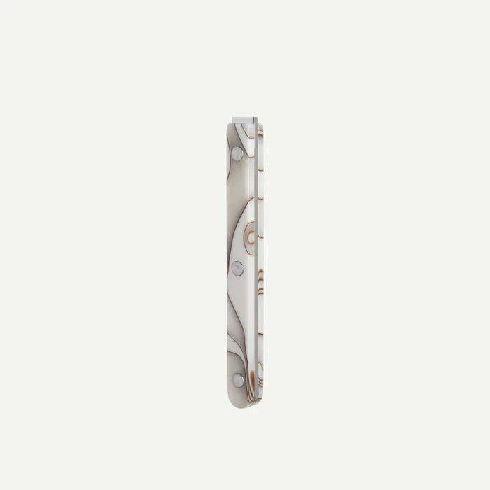 Close-up of Dune pattern on Sabre Paris Bistrot ivory handle