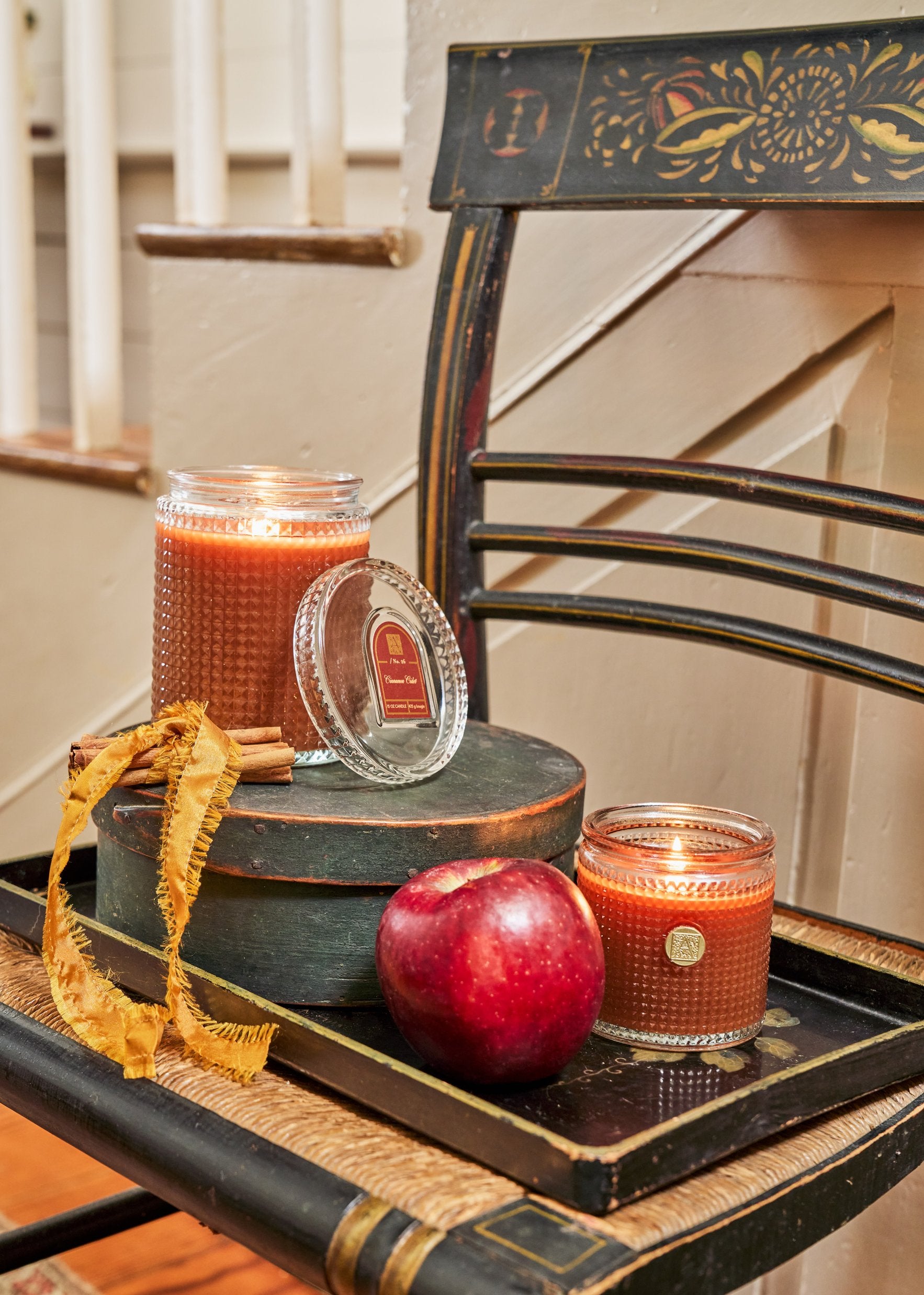 Aromatique Warm Apple & Cinnamon Large Jar Candle