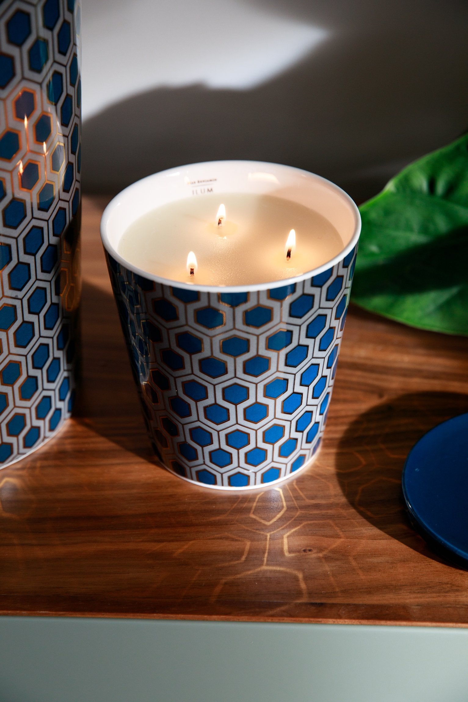 Ilum Cologne candle with vintage tile-inspired pattern – 260g natural wax candle