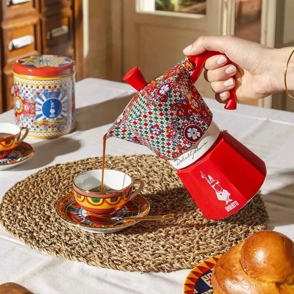 Bialetti x Dolce Gabbana Moka Express Sicilian Cart 3 cup limited edition espresso maker – hand-decorated Sicilian motifs made in Italy