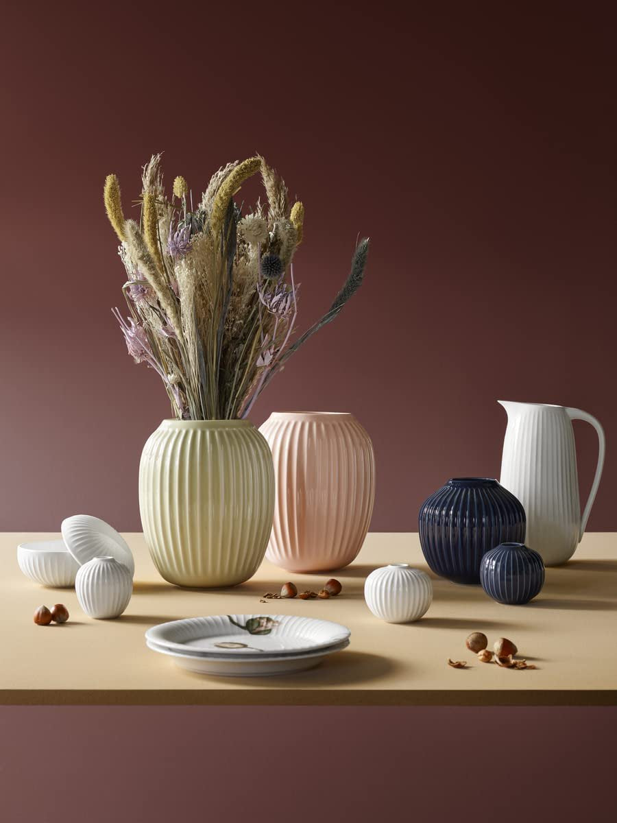 Kähler Hammershøi anthracite grey vase styled with flowers