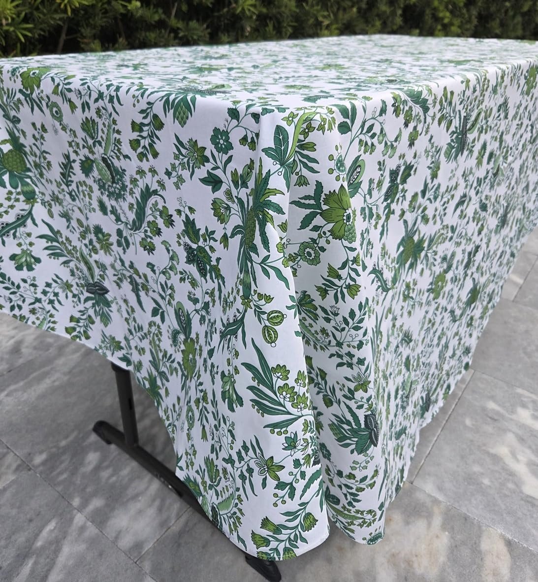 TABLUXE LINENS Provence 70-Inch Round Tablecloth French Coated Cotton Easy Care Green Versailles