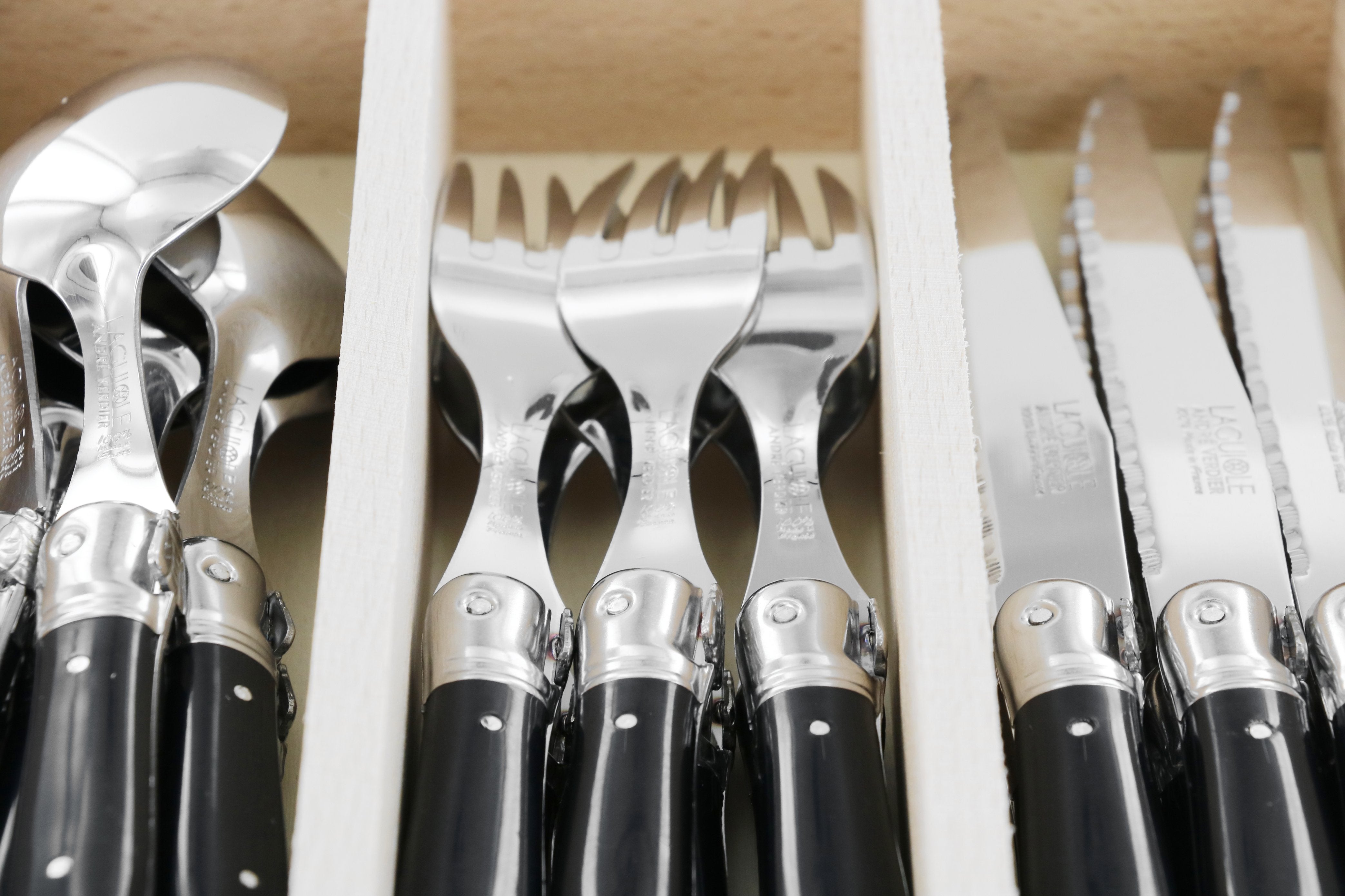 Andre Verdier Laguiole Debutant Flatware - Thumbnail 4
