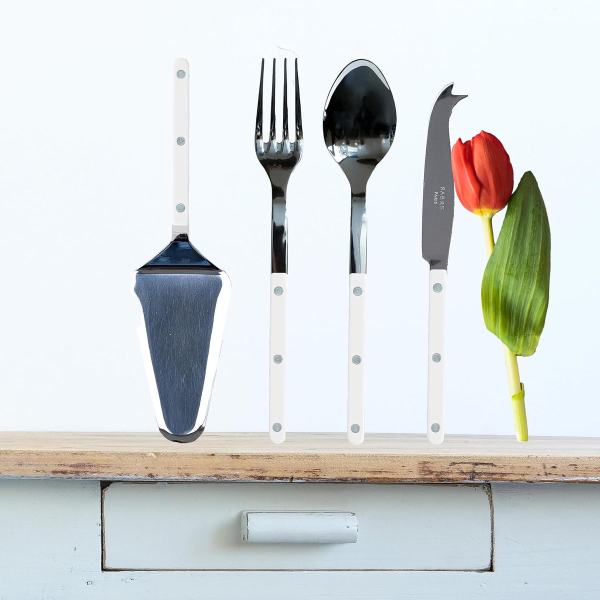 SABRE PARIS - 4-Piece Serving Set - White - Bistrot Collection - 2 Serving Flatware, Serrated Pie Server, Large Cheese Knife - Stainless Steel & Nylon - Dishwasher Safe - Brilliant Finish