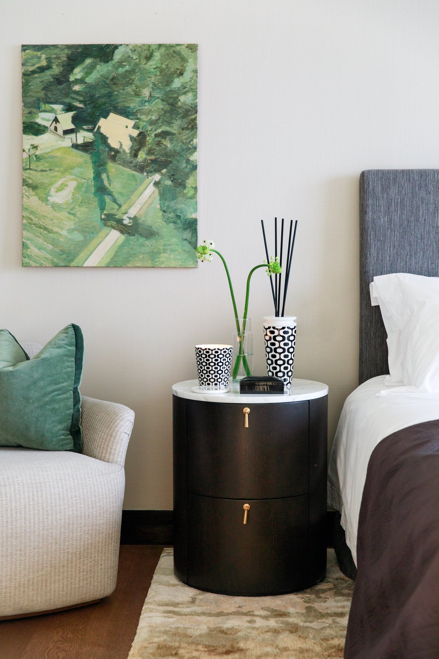 Ilum Latin Grooves porcelain vase candle – bright citrus and marine scent inspired by Latin cities