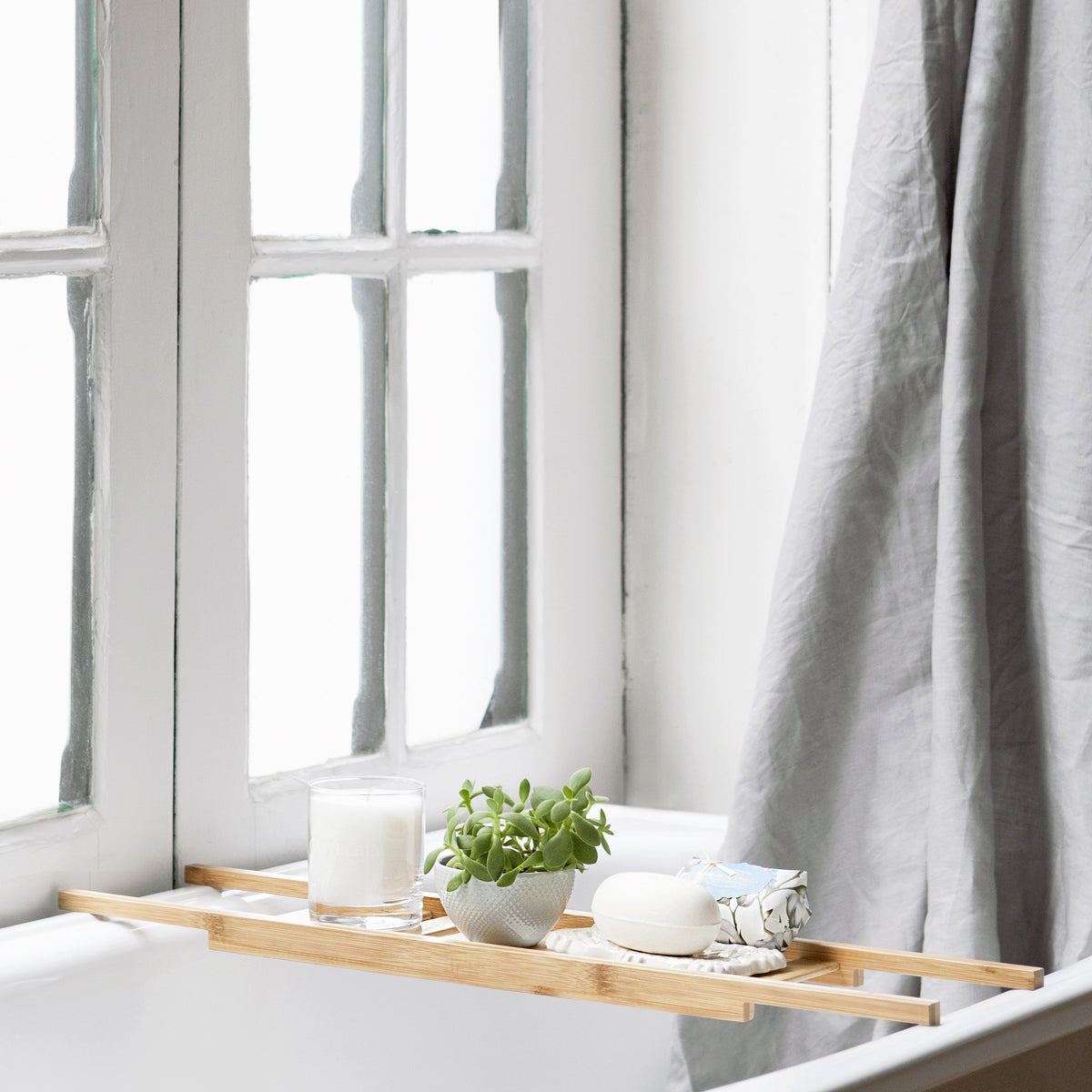 Castelbel Cotton Flower Candle 210g Floral Fragrance