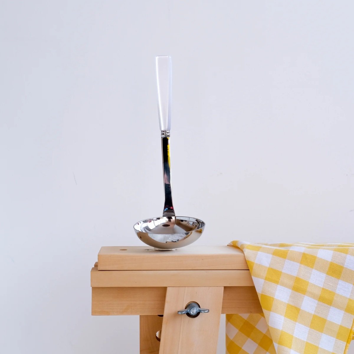 Sabre Paris Laddle Icone Collection White