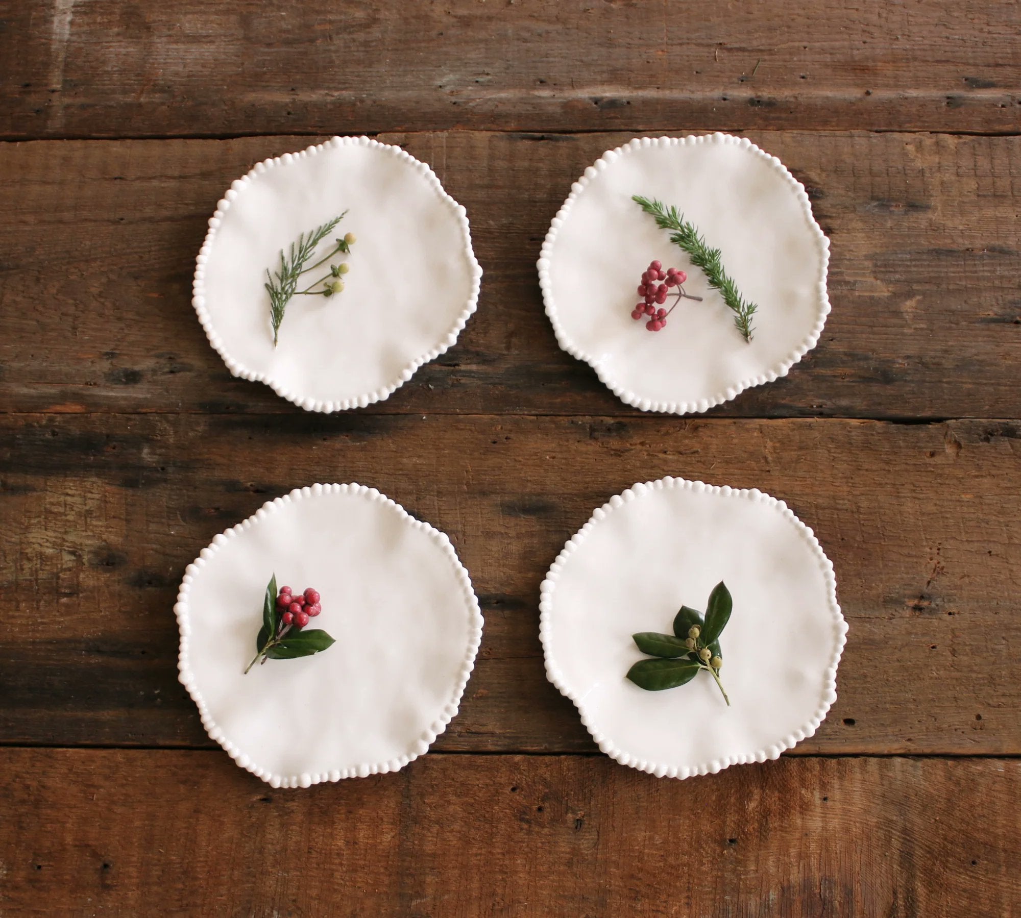 Beatriz Ball VIDA Alegria white melamine salad plate close-up pearl rim detail