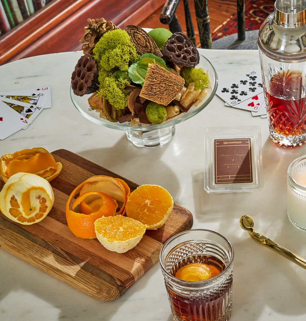 Bourbon & Bergamot Textured Glass Scented Candle | Warm Citrus & Cashmere Musk