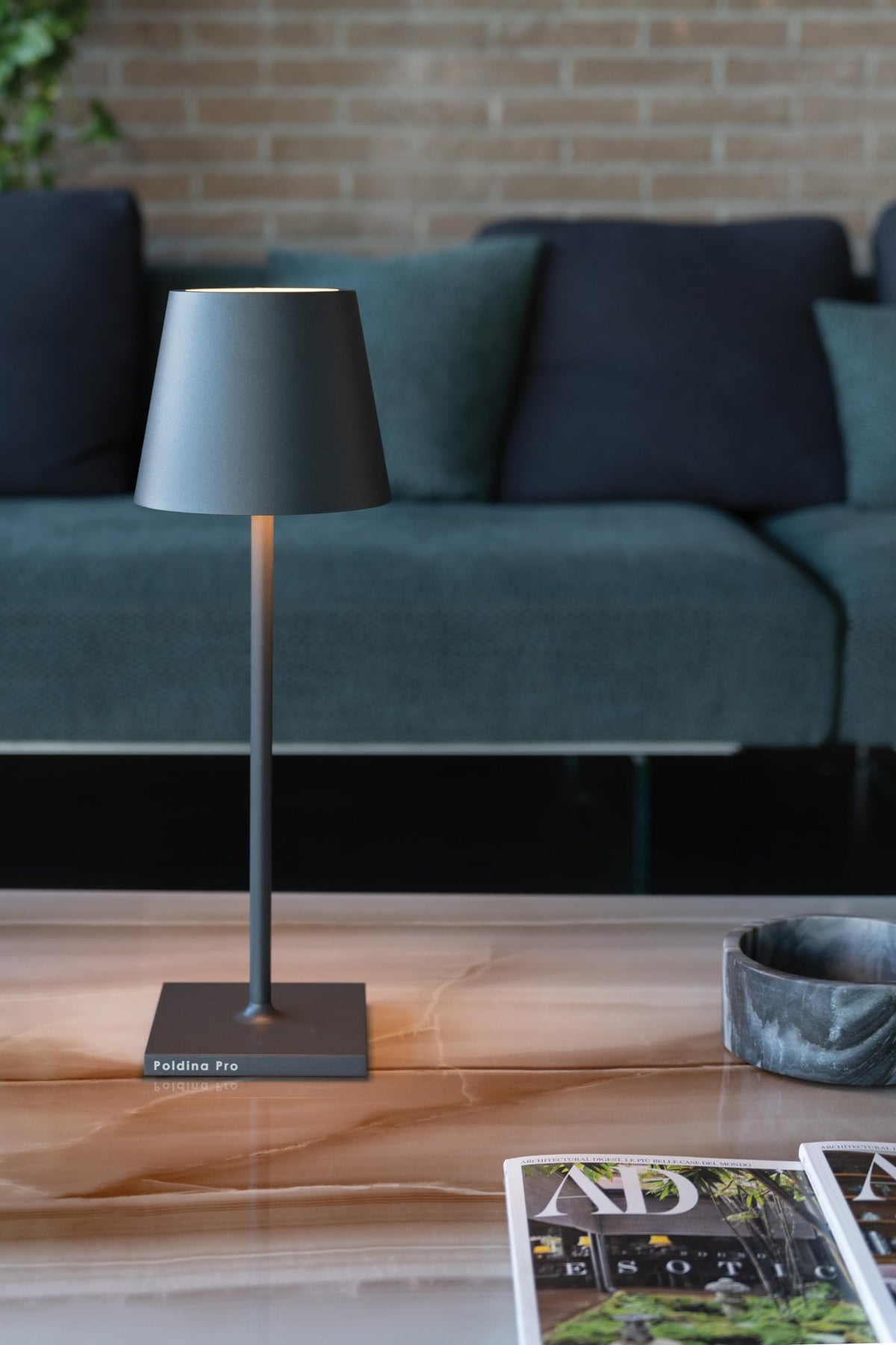Zafferano Poldina L Pro Desk Lamp in Aluminum, IP54 Protection, Indoor/Outdoor use, Contact Charging Base Included, 19.6”, USA Plug