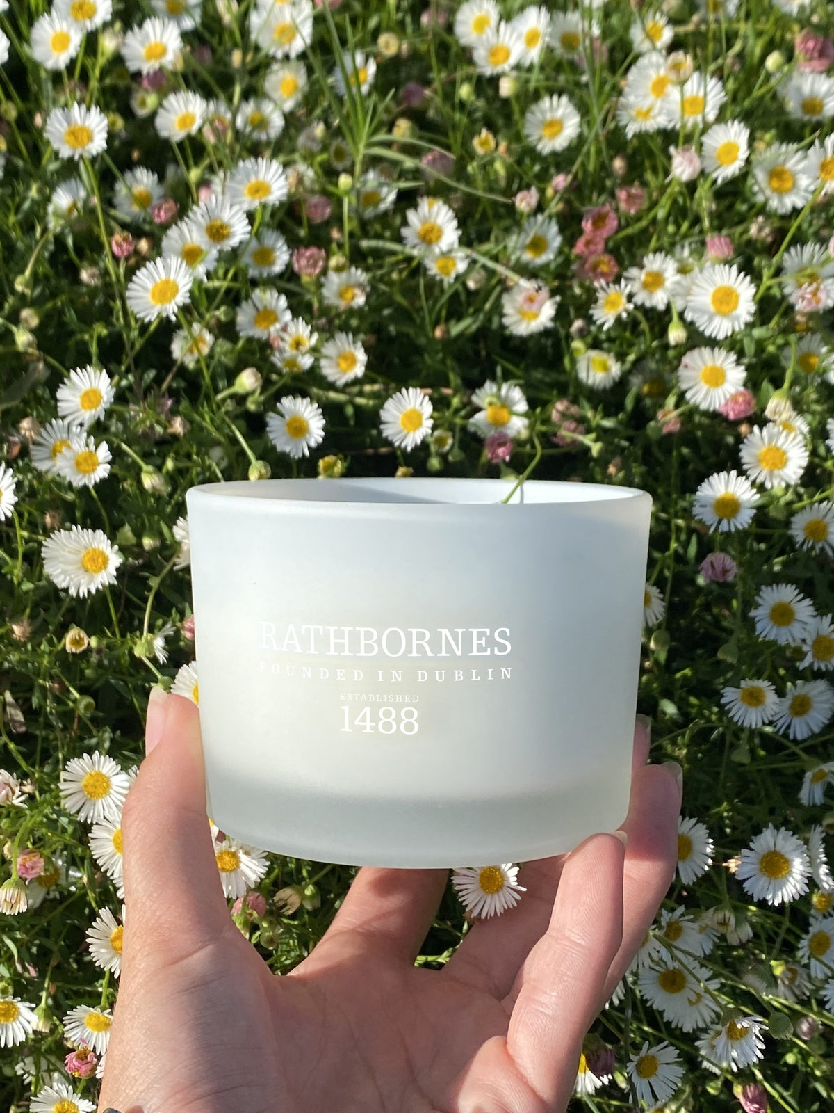 Rathbornes Dublin Tea Rose, Oud & Patchouli Scented Luxury Candle