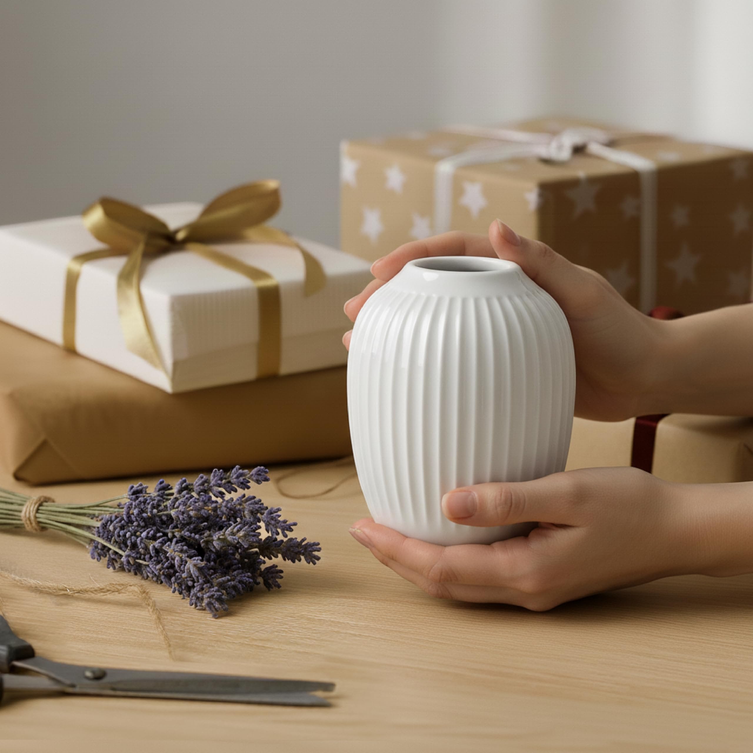 Kähler Hammershøi white vase on shelf with gift box