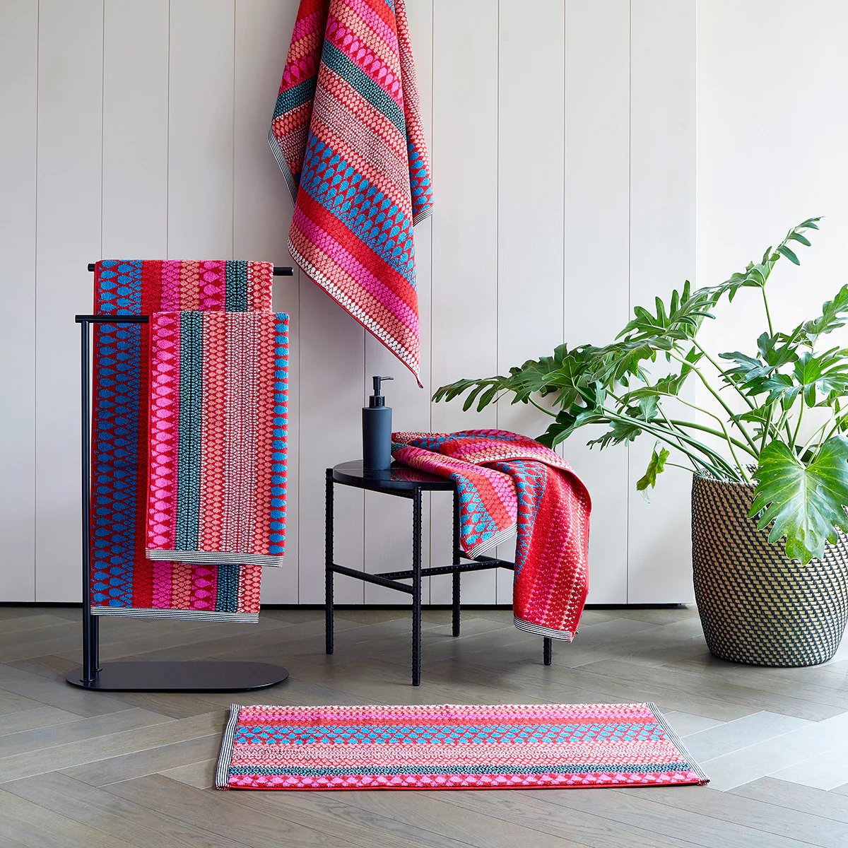 Margo Selby Designer Towels | Faversham Collection - Thumbnail 3