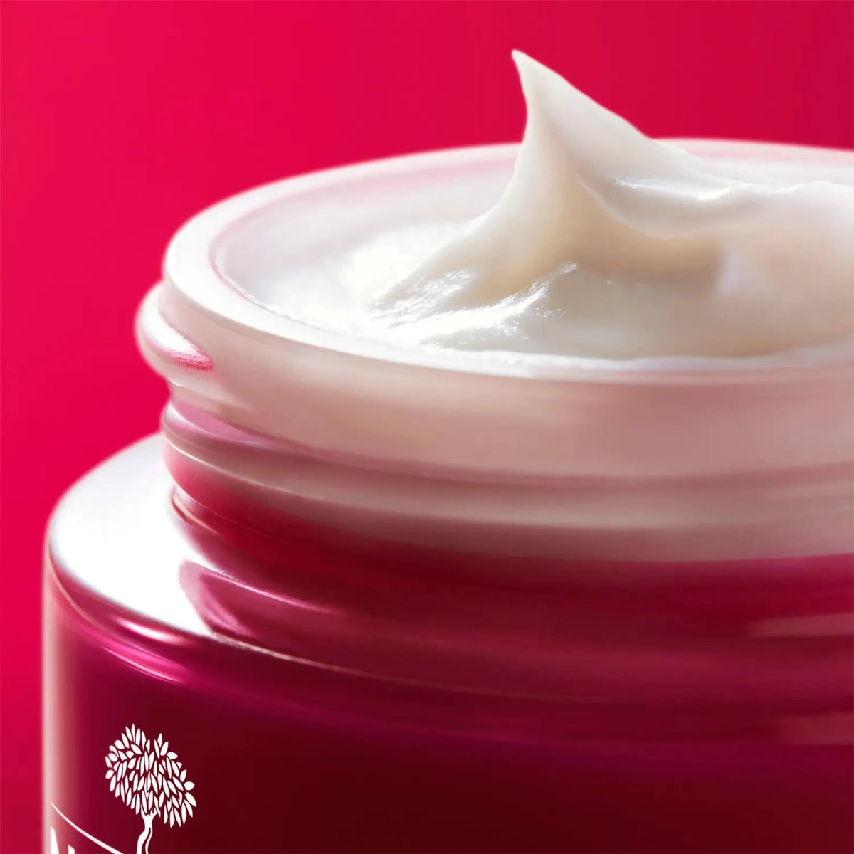 Merveillance Lift | Smoothing & Firming Vegan Powdery Cream