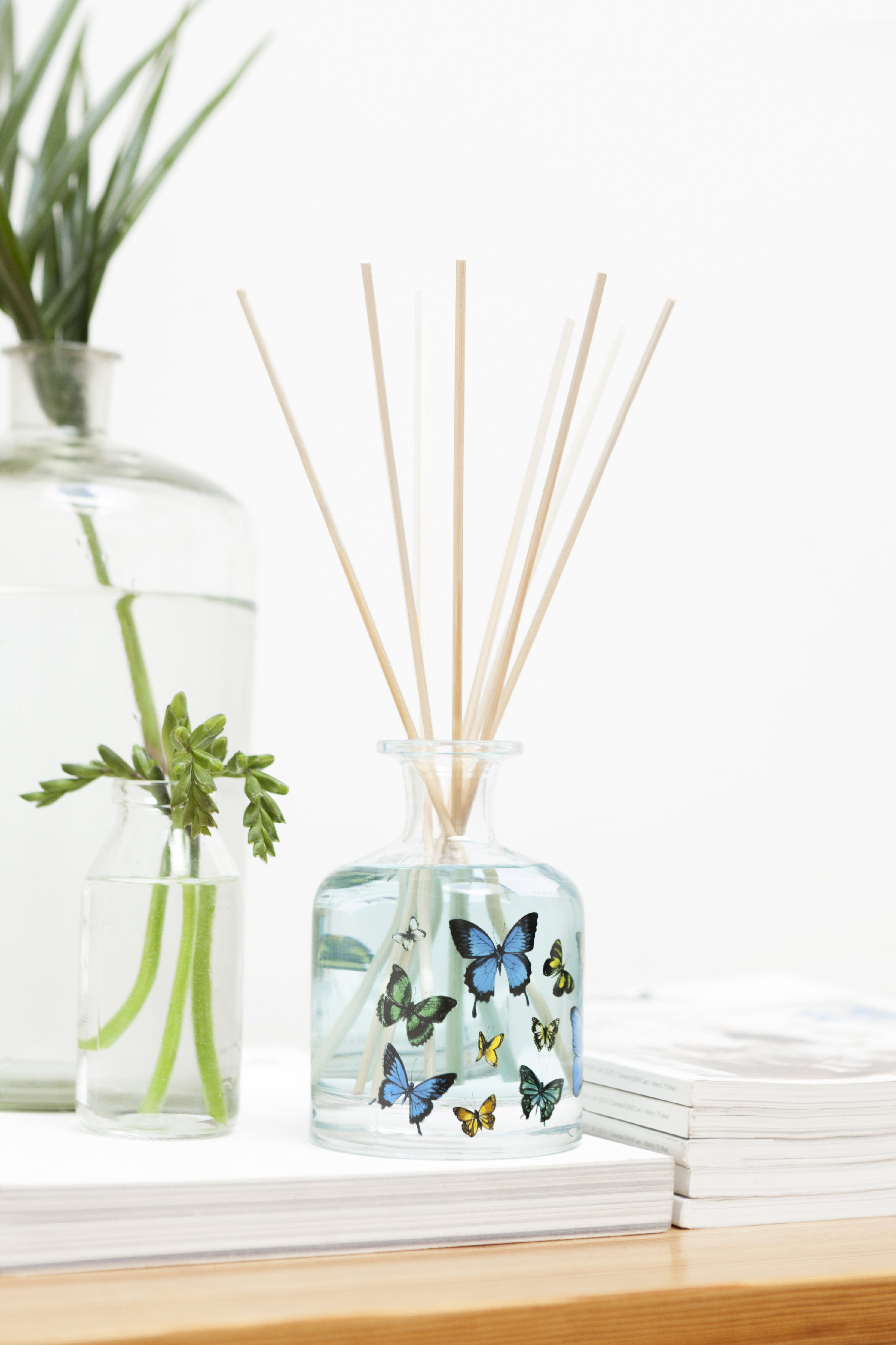 Portus Cale Butterflies Reed Diffuser - Thumbnail 3