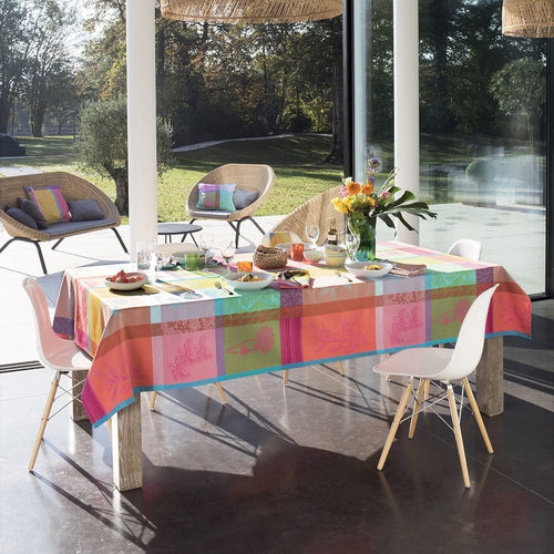 Garnier-Thiebaut Tablecloth Mille Gardenias Bourgeons 71" Square - Home Decors Gifts online | Fragrance, Drinkware, Kitchenware & more - Fina Tavola